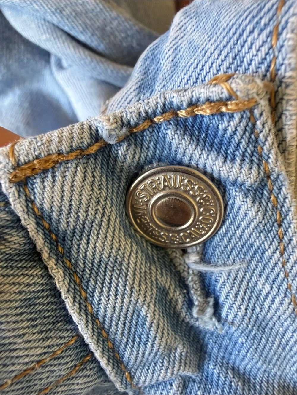 501 Levi's 90’s Light Blue Straight-Leg Jeans